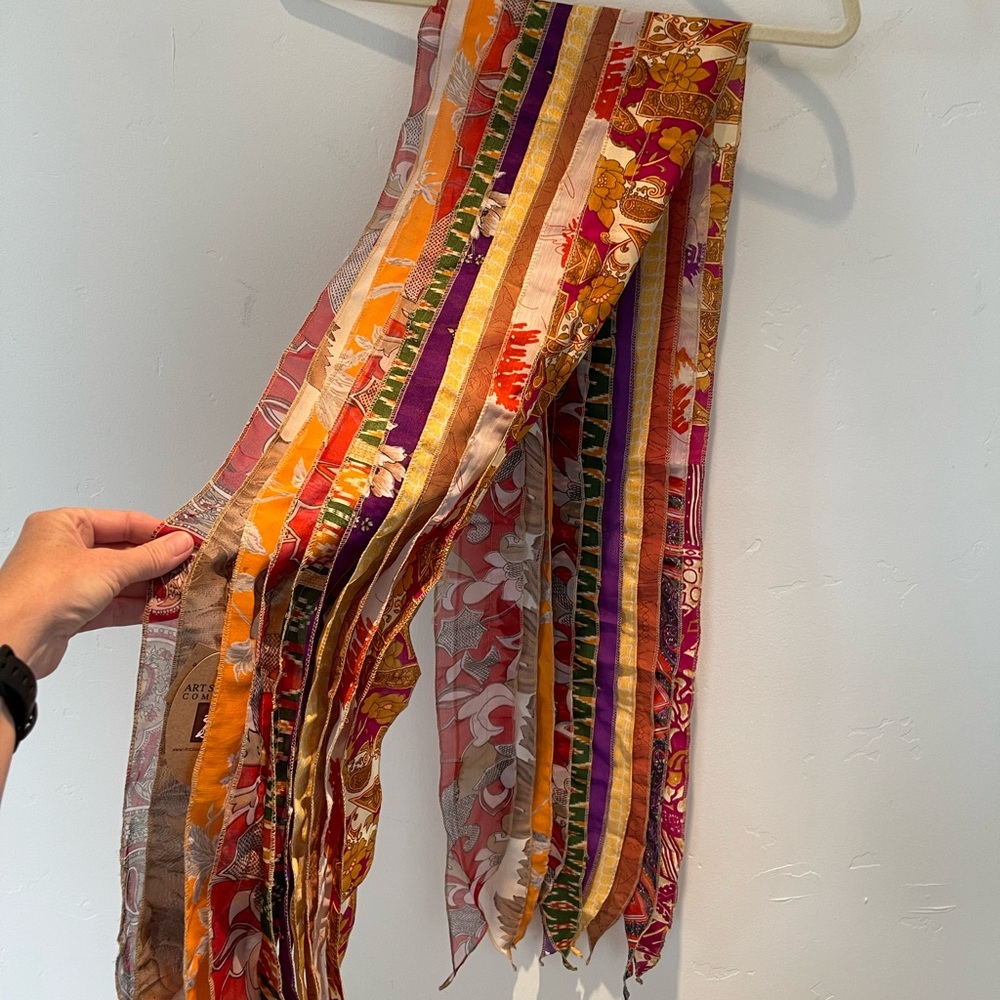 Colorful scarf - Picture 3 of 4